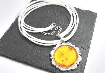 Gintaro vėrynis „geltona”