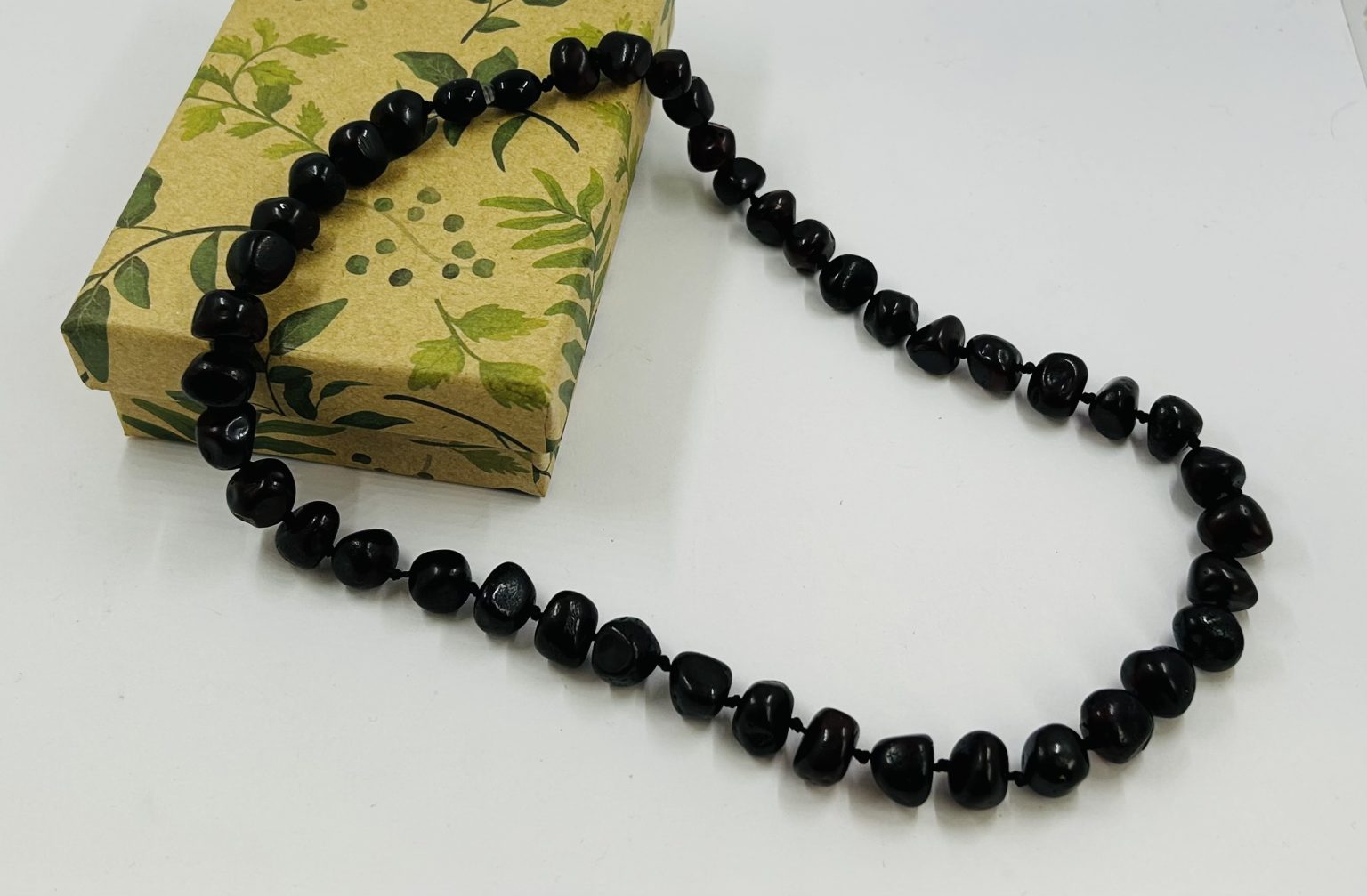 Autentiški nenušlifuoti vyriški gintaro karoliukai