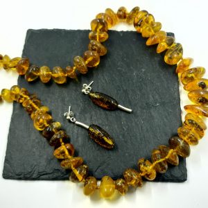 Natūralaus Baltijos gintaro rinkinys „Žalias įkvėpavimas”