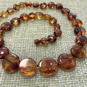 Natūralaus Baltijos gintaro karoliai