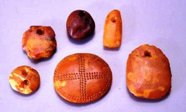 Gintariniai dirbiniai2